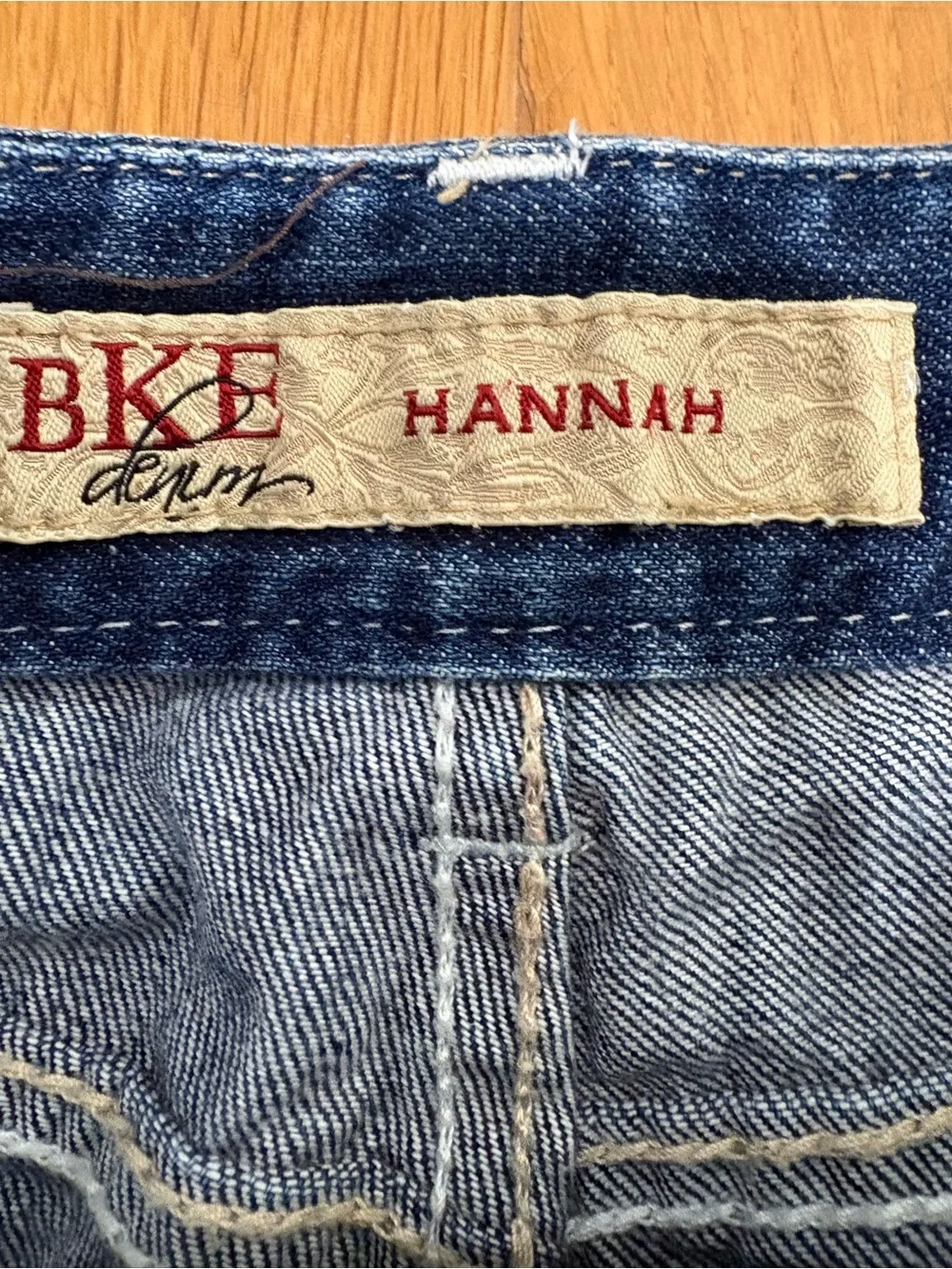 BKE Denim Hannah Cuffed Denim Shorts Size 30